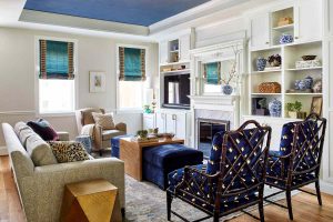 Experience Comfortable Living with Cozy Fabrics: Living Room Decor Ideas
